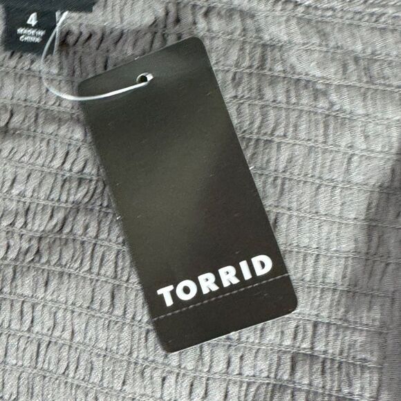 Torrid NWT Dark Grey Gauze Embroidered Peplum Top Sz 4X/26 - Picture 5 of 7
